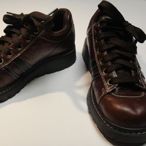Skechers Leather Shoes Size 6.5 Brown clogs